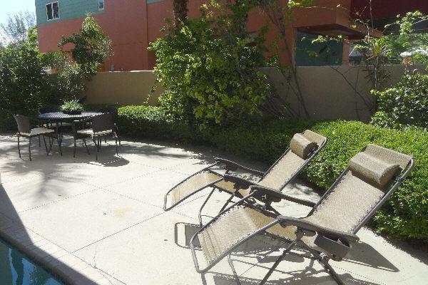 Serenity Four Bedroom Villa โฮล์มส์ บีช ภายนอก รูปภาพ